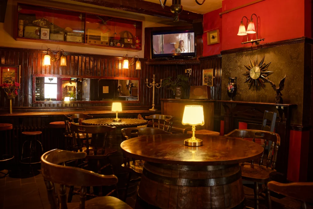 Eagle Bar 003